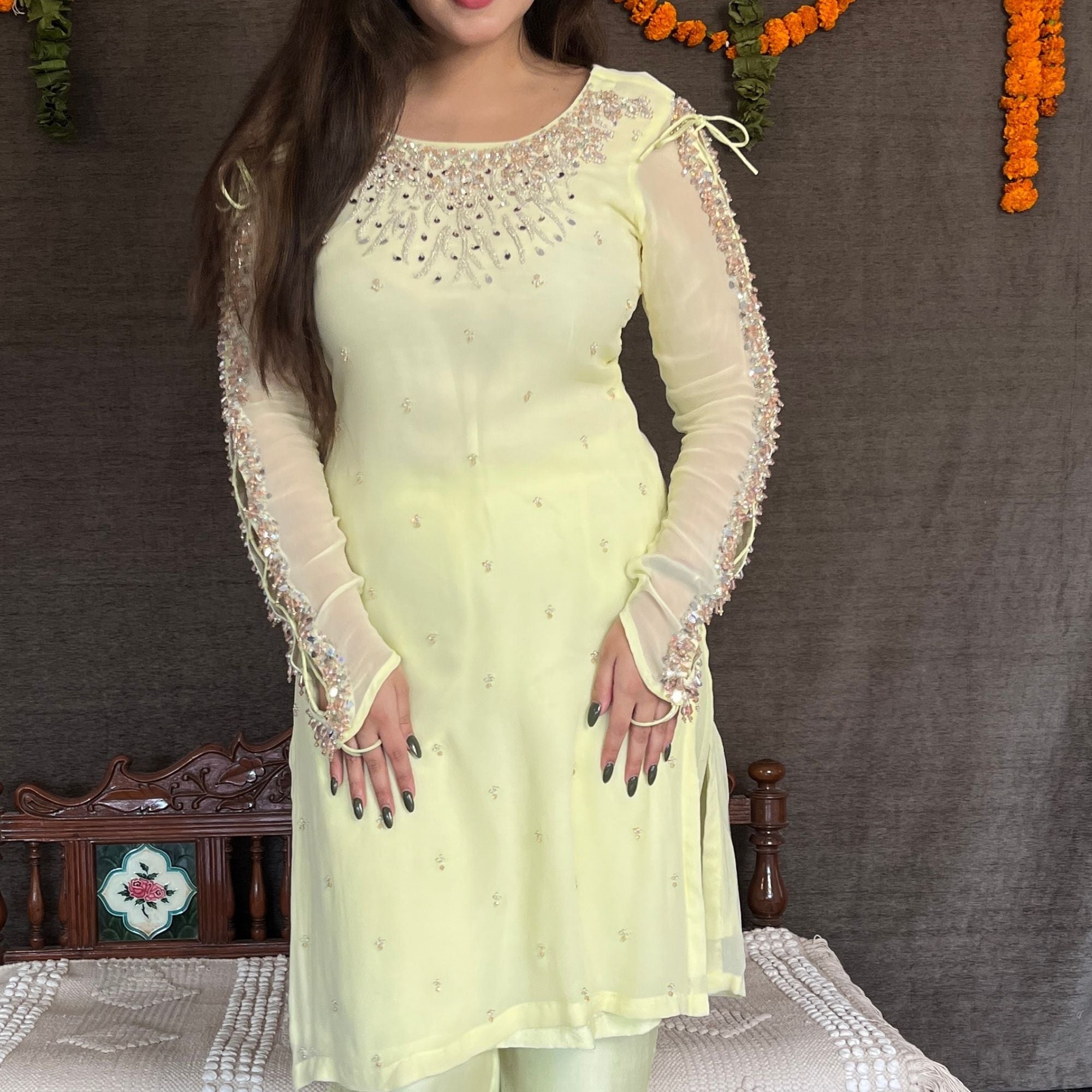 Chand Baazu Kurta Set